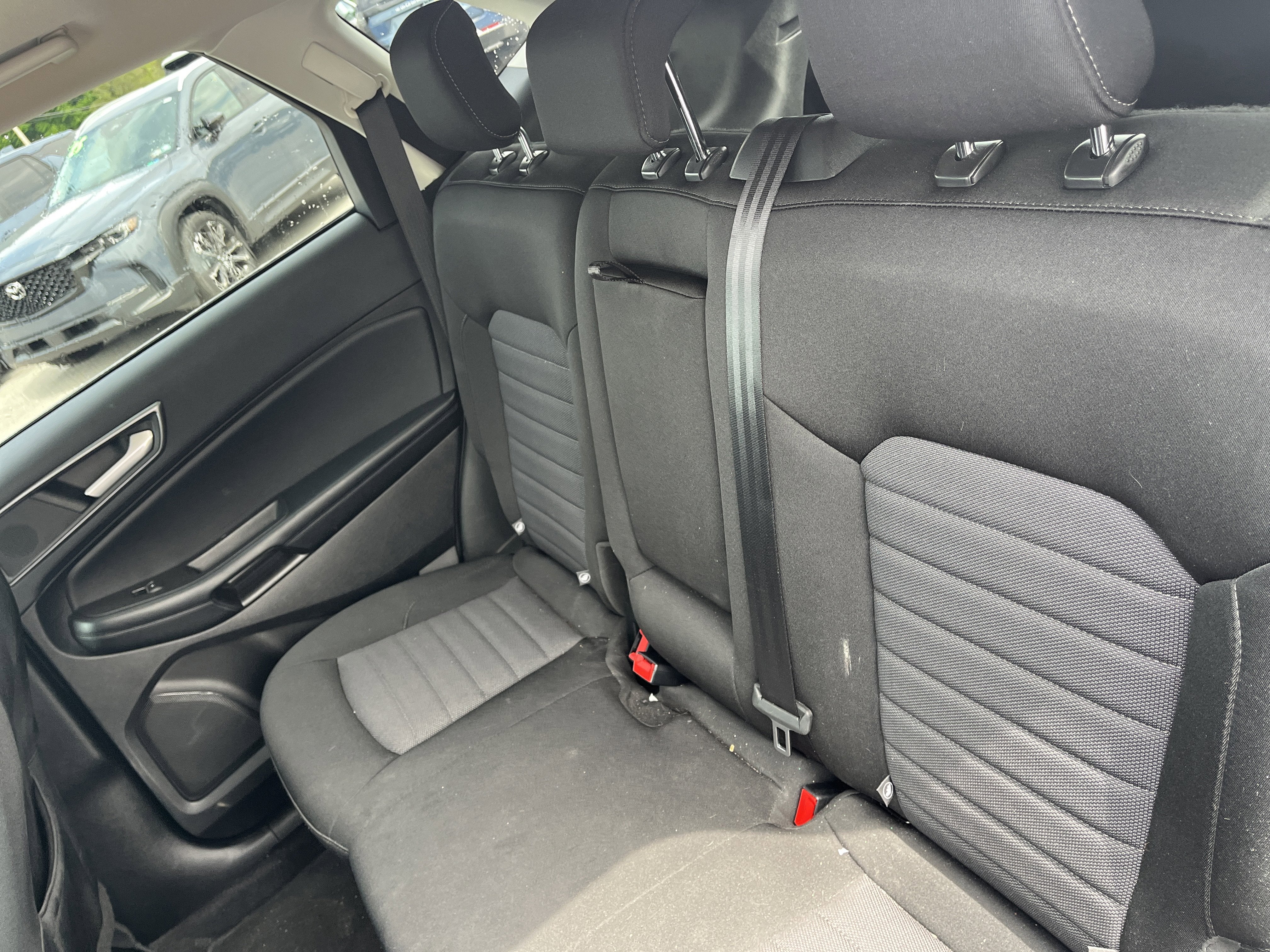 2022 Ford Edge SE