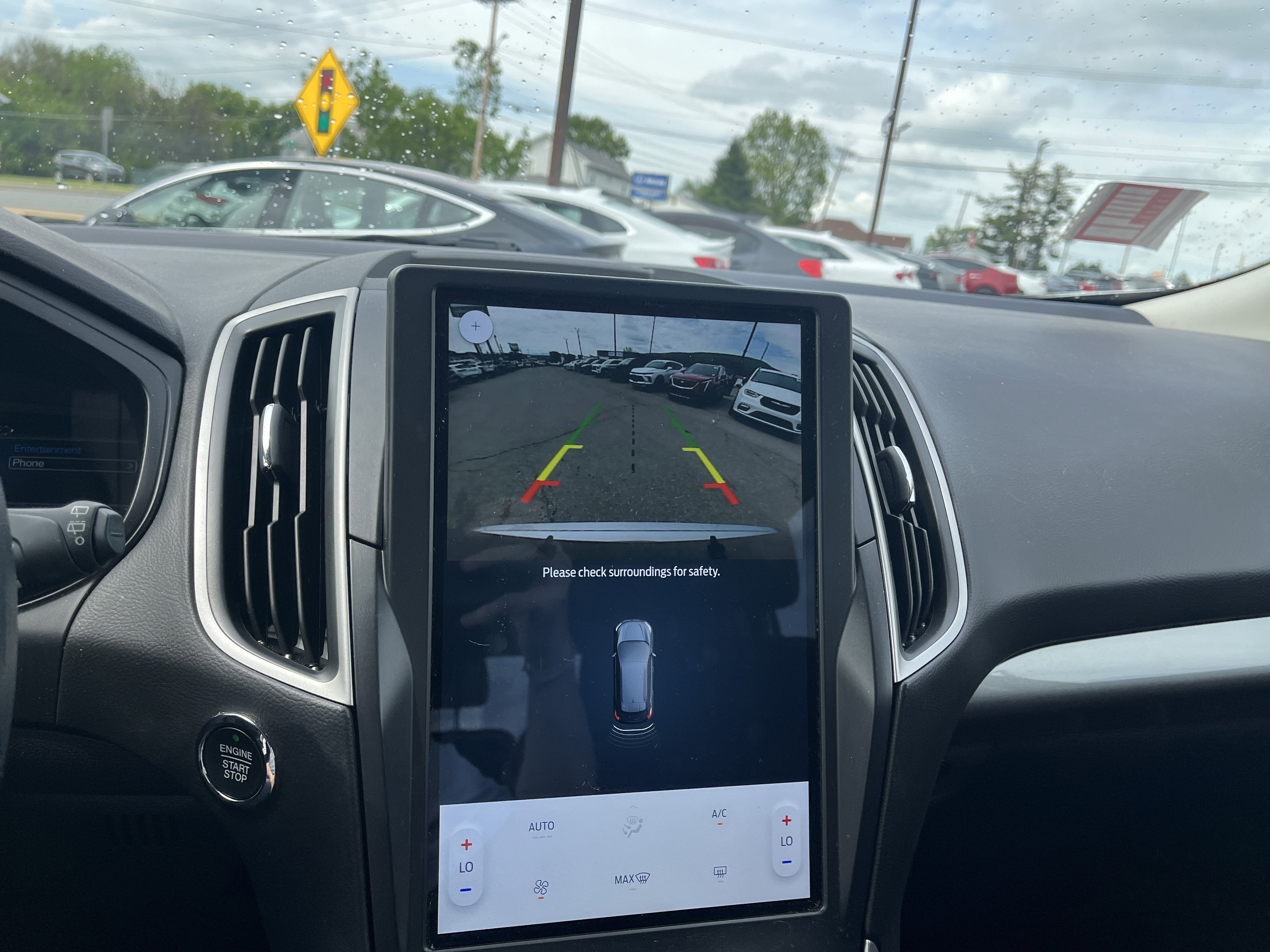 2022 Ford Edge SE