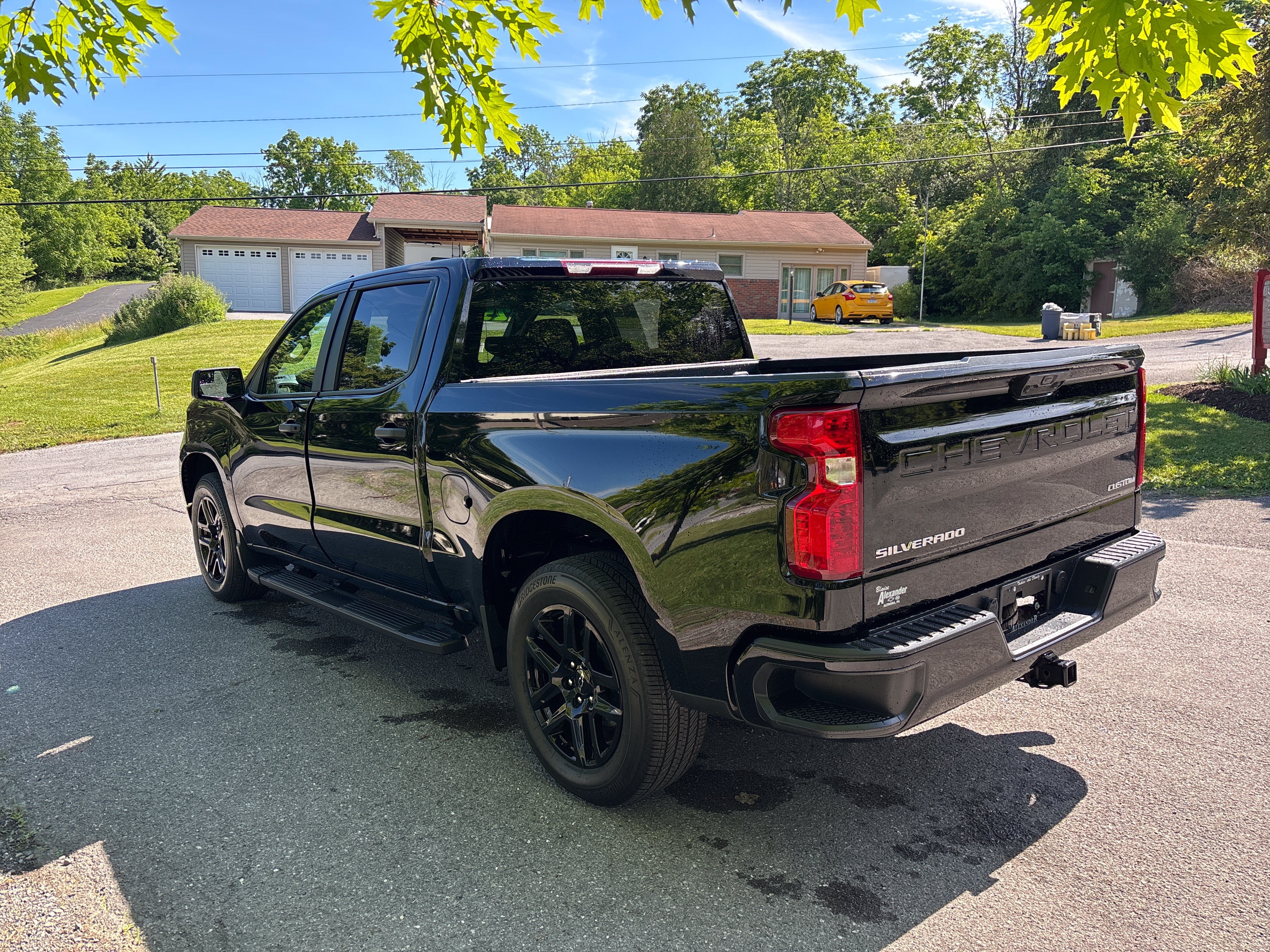 2025 Chevrolet Silverado 1500 Custom