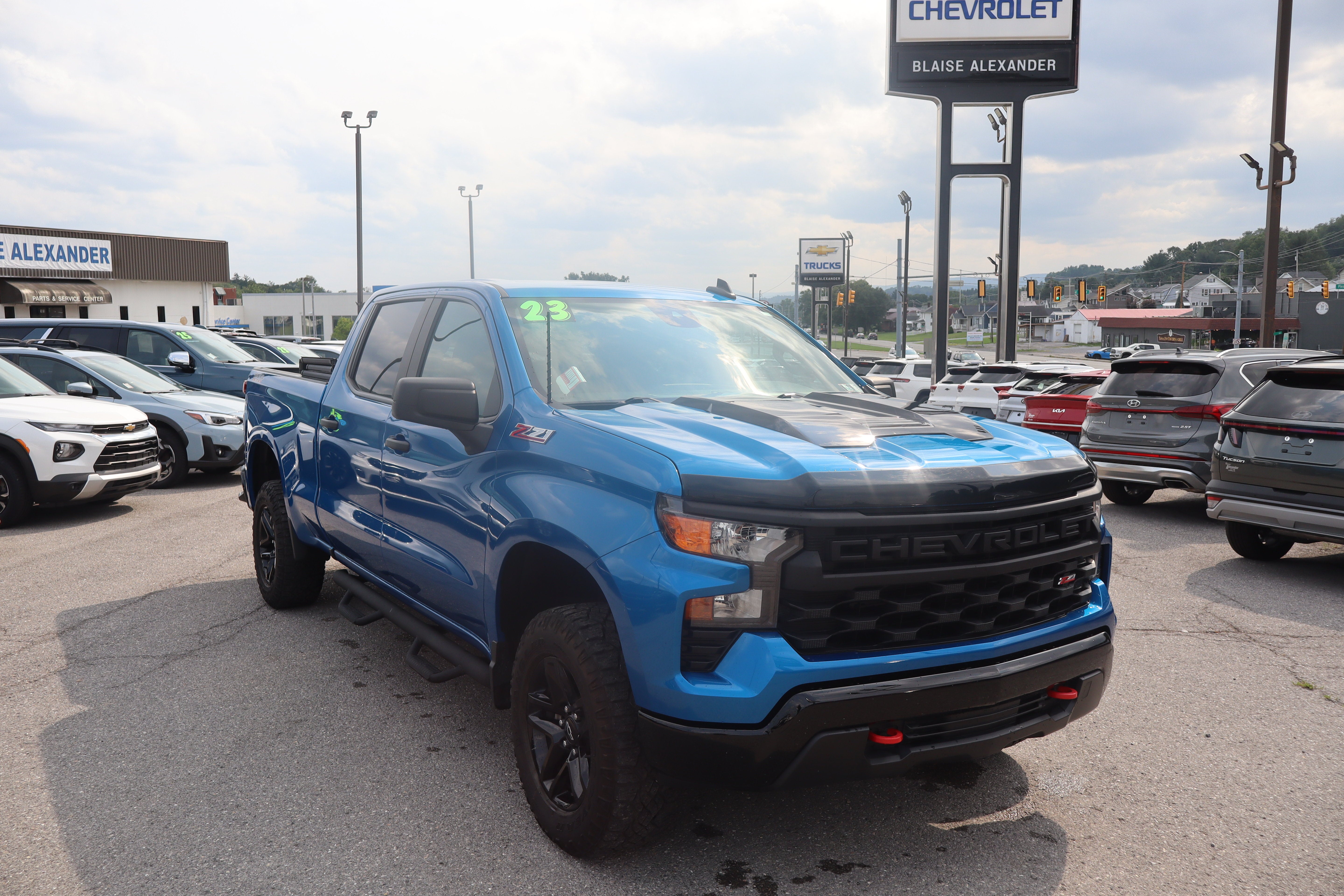 2023 Chevrolet Silverado 1500 Custom Trail Boss