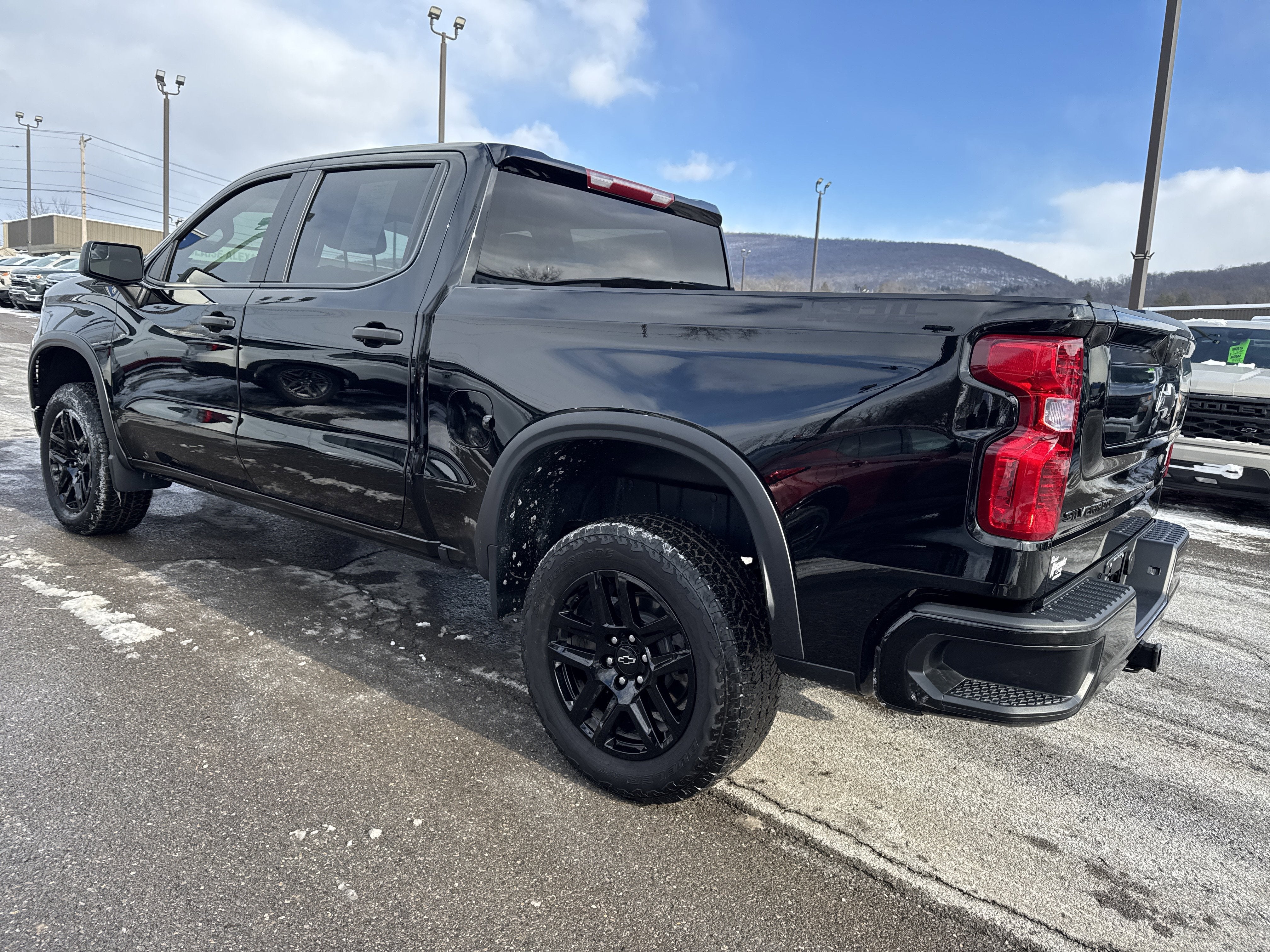 2023 Chevrolet Silverado 1500 Custom Trail Boss
