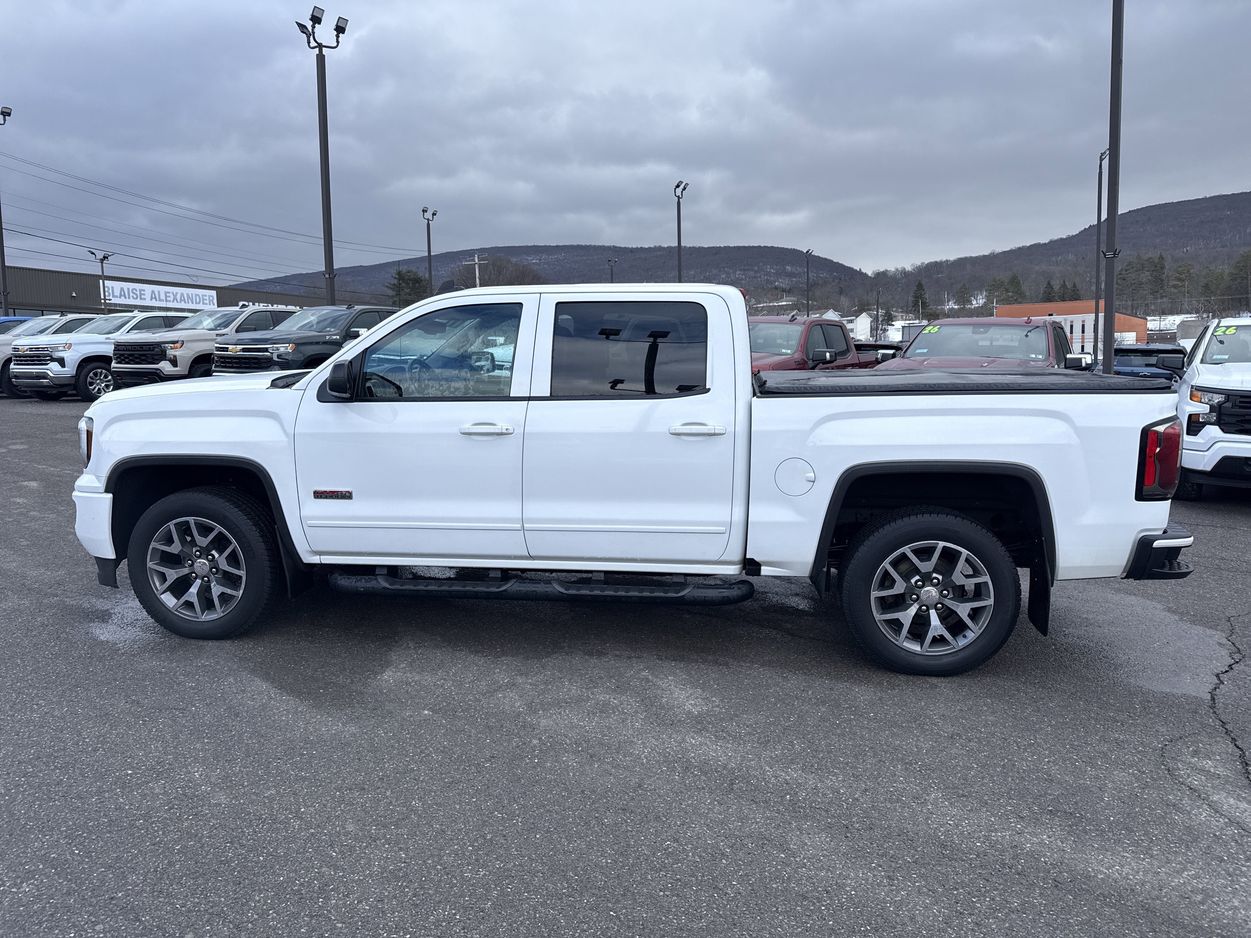 2017 GMC Sierra 1500 SLT