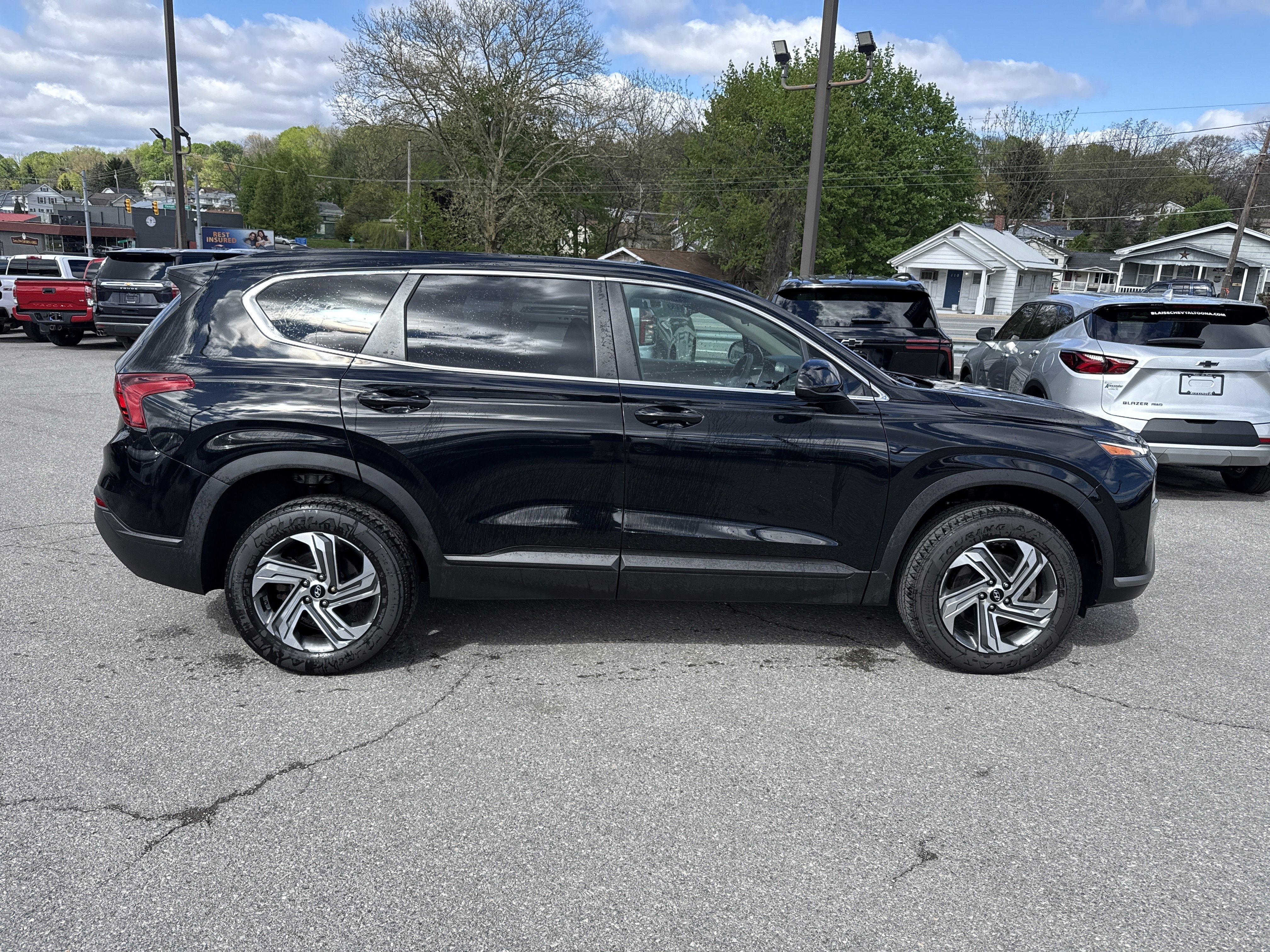 2023 Hyundai Santa Fe SE