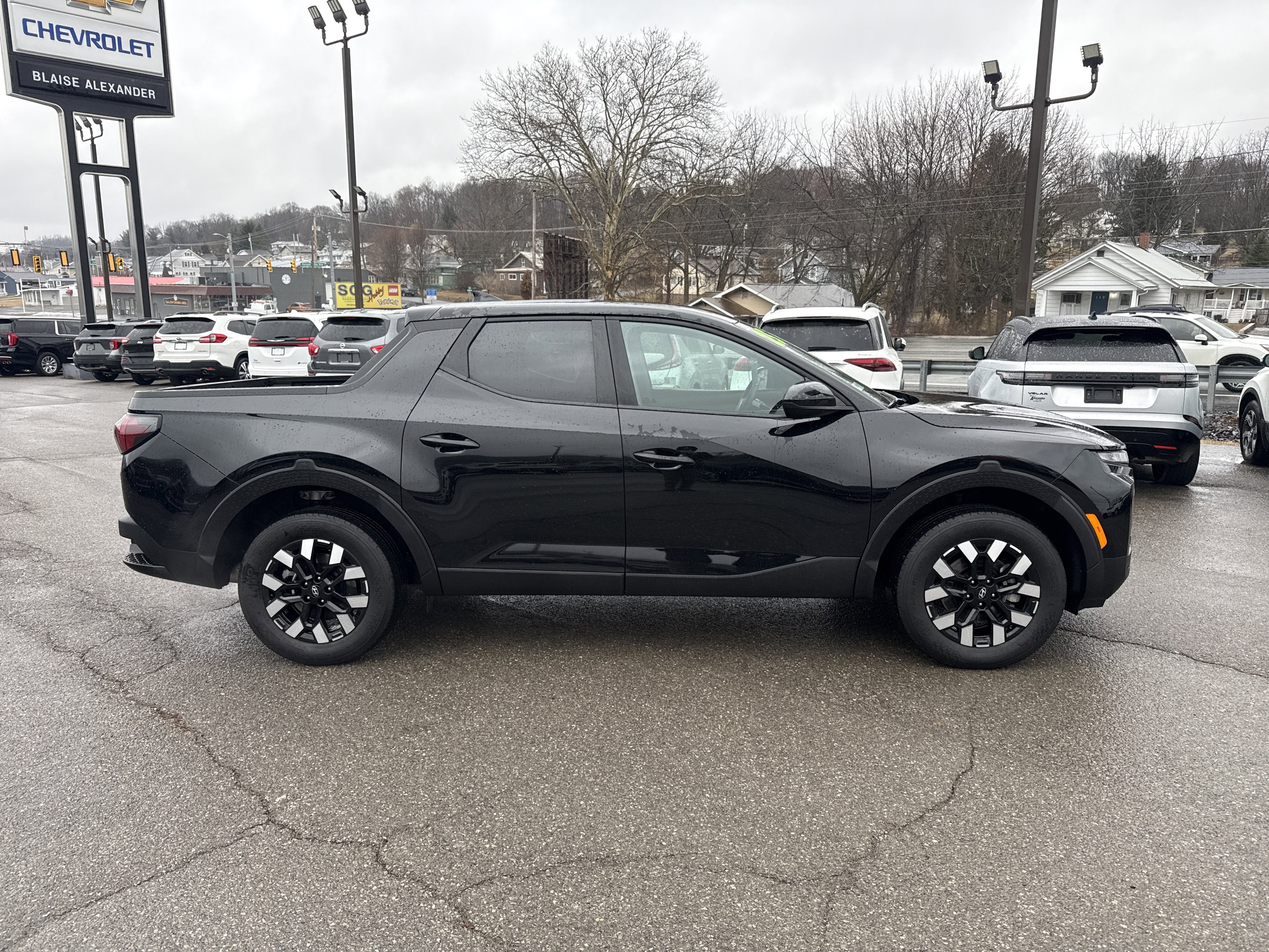 2025 Hyundai Santa Cruz SE