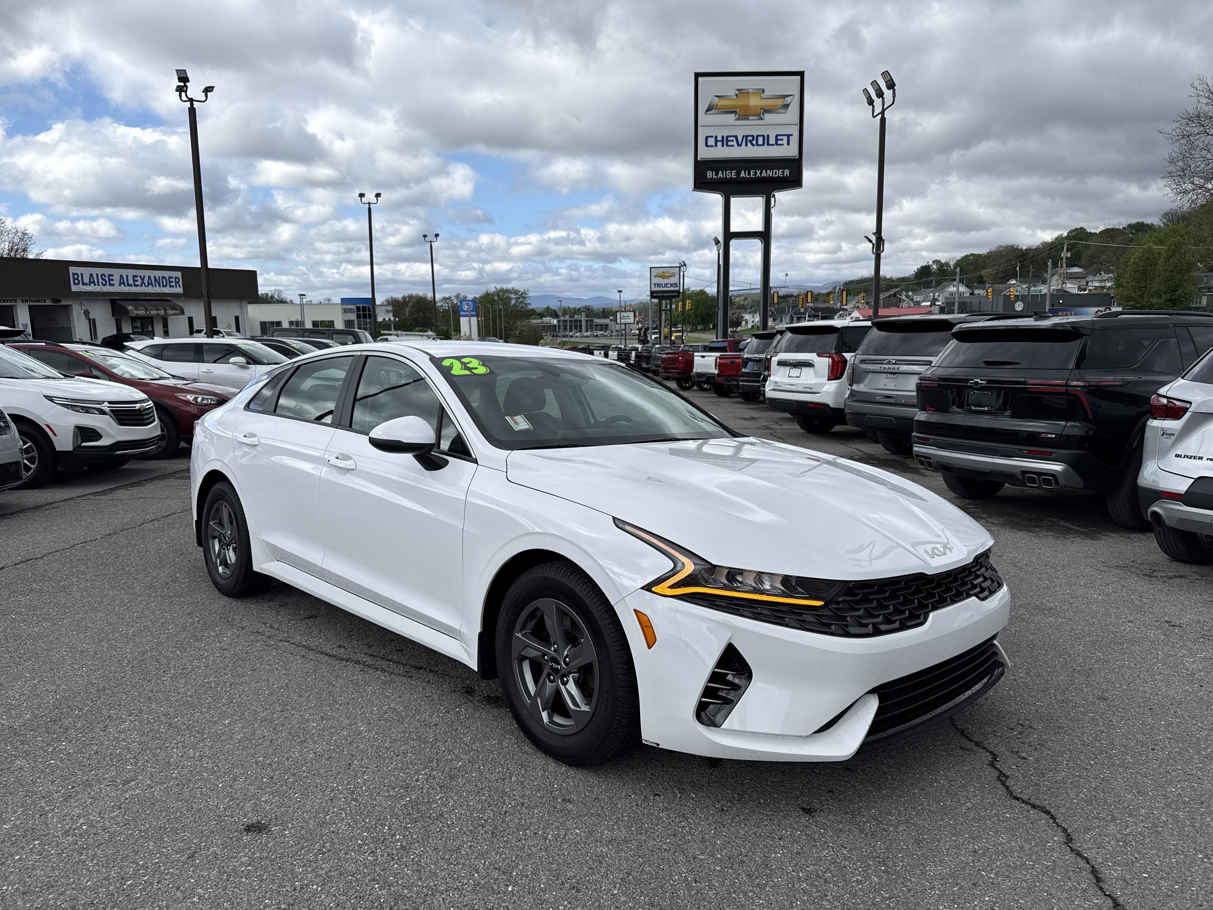 2023 Kia K5 LXS