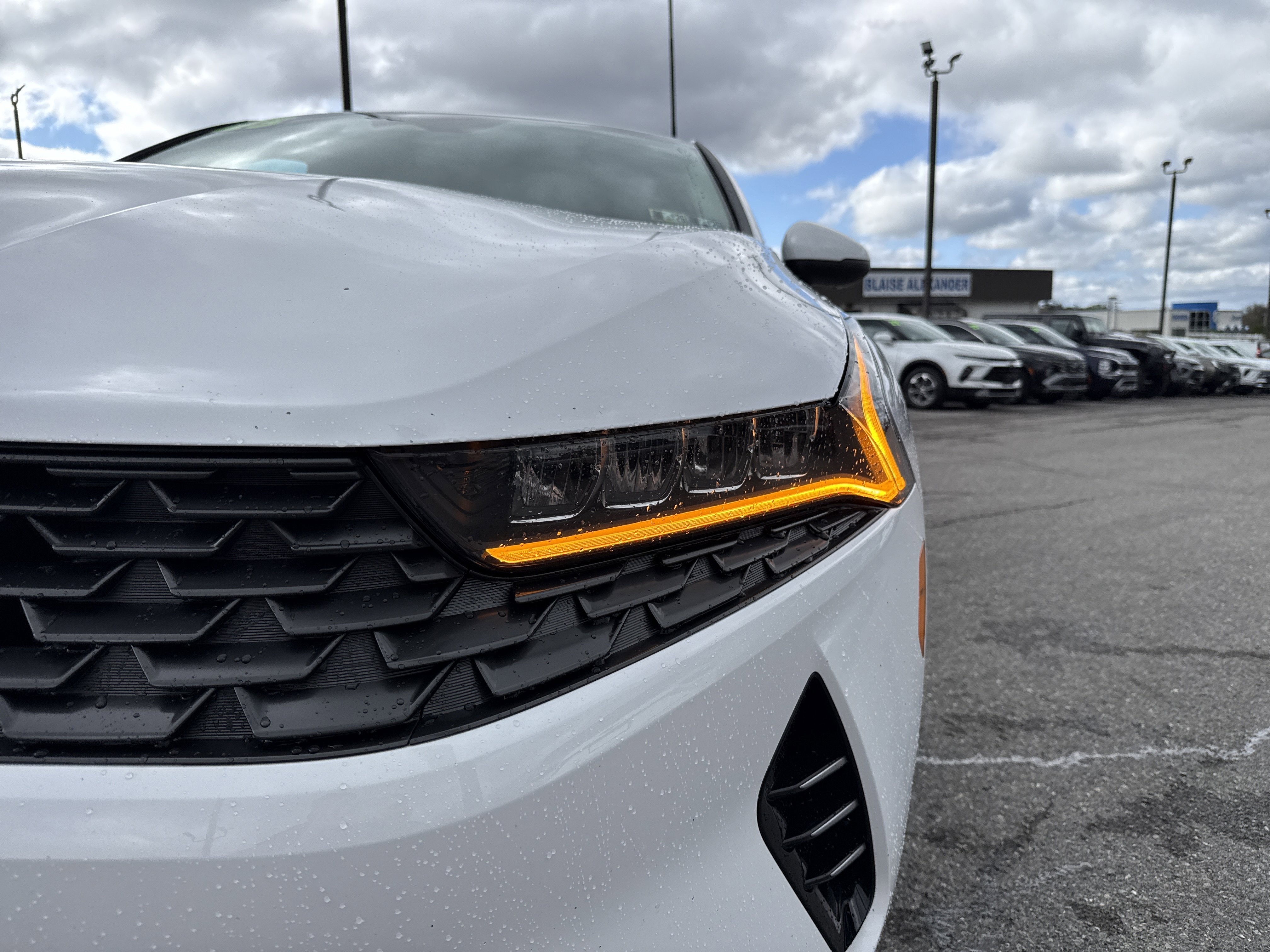 2023 Kia K5 LXS