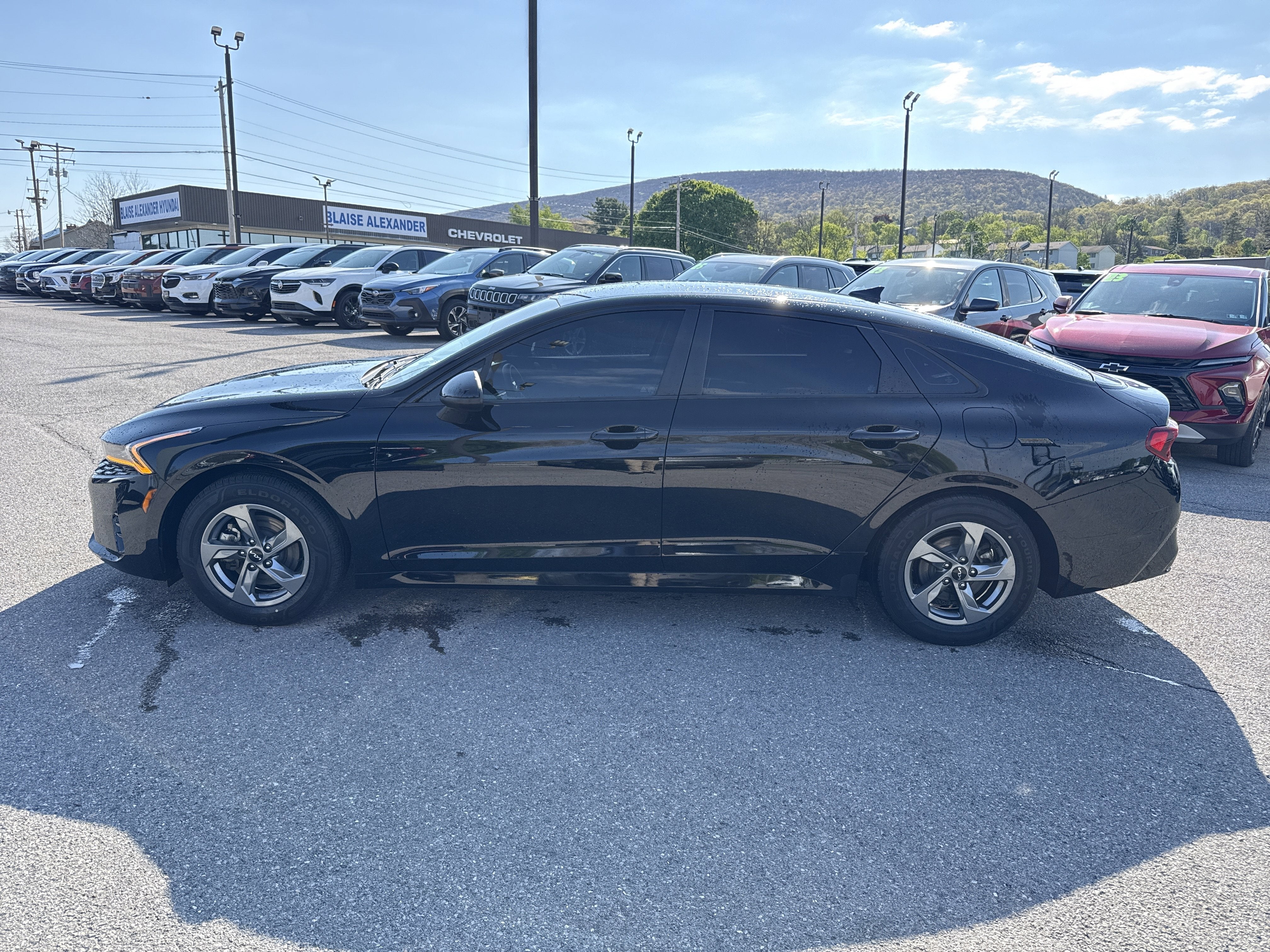 2022 Kia K5 LXS