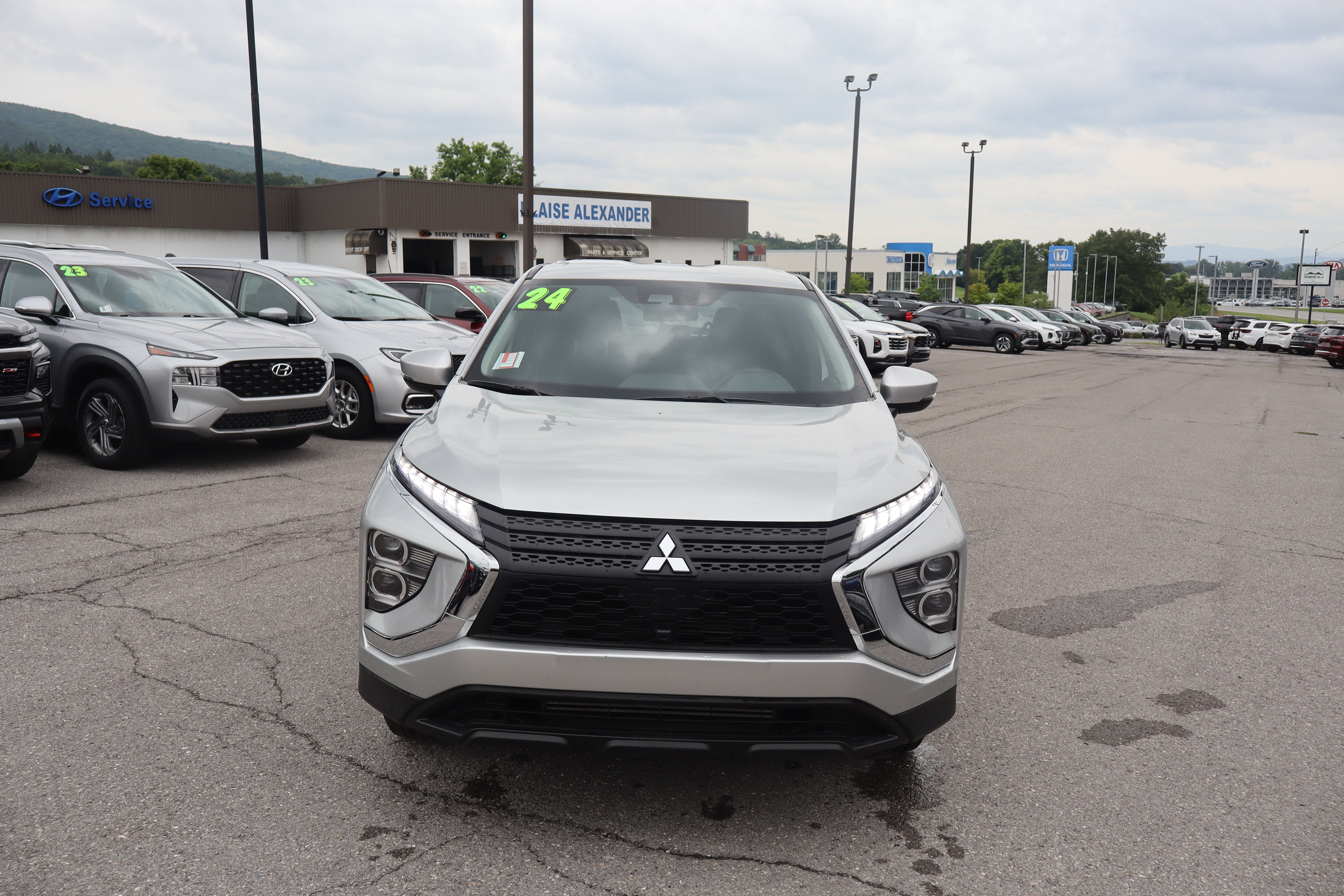 2024 Mitsubishi Eclipse Cross ES