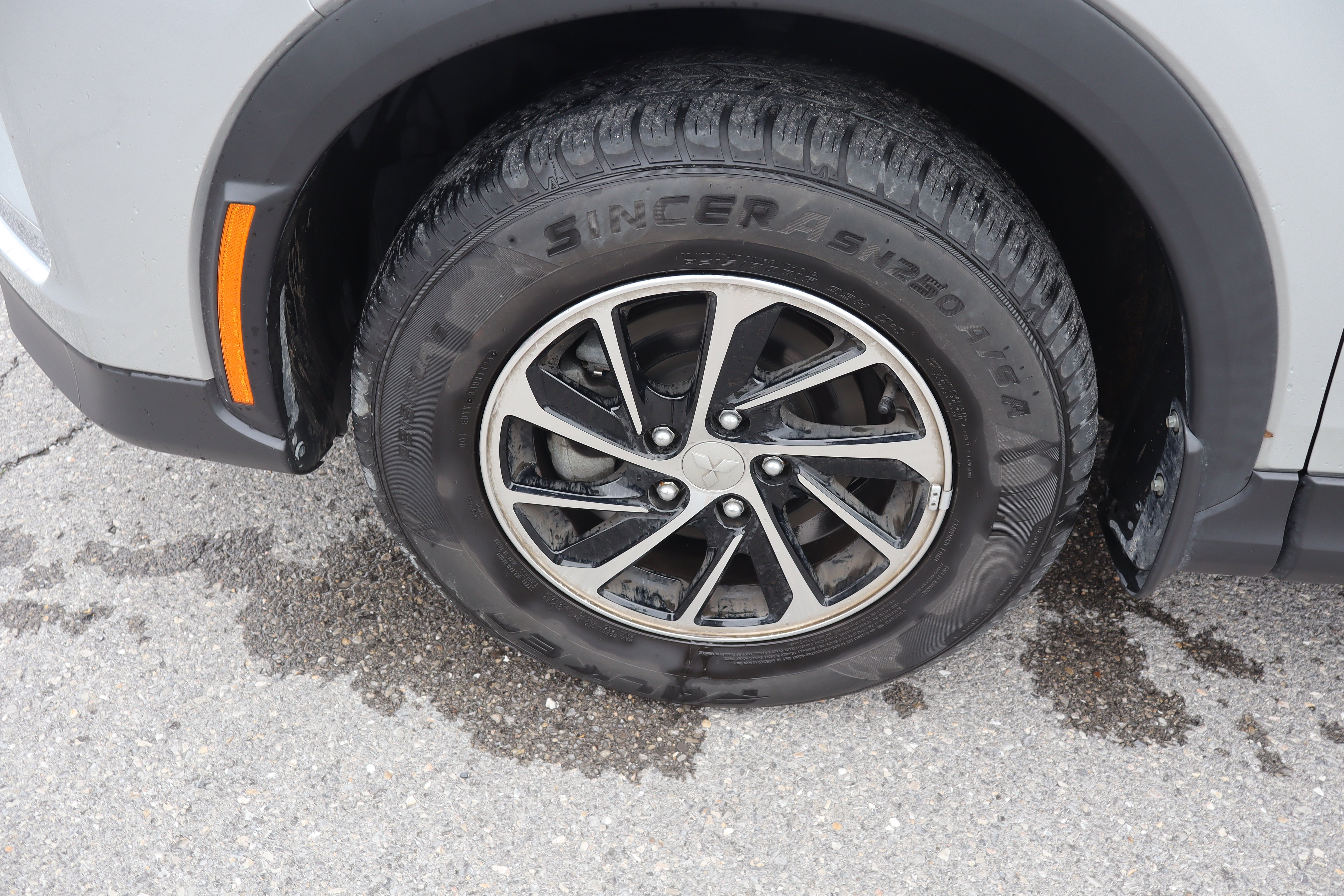 2024 Mitsubishi Eclipse Cross ES