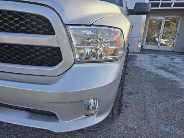 2019 RAM 1500 Classic Express 4x4 Crew Cab 5'7" Box