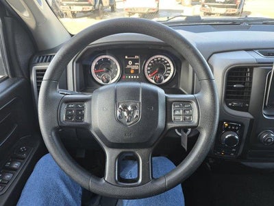 2019 RAM 1500 Classic Express 4x4 Crew Cab 5'7" Box