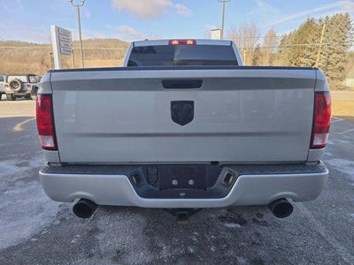 2019 RAM 1500 Classic Express 4x4 Crew Cab 5'7" Box