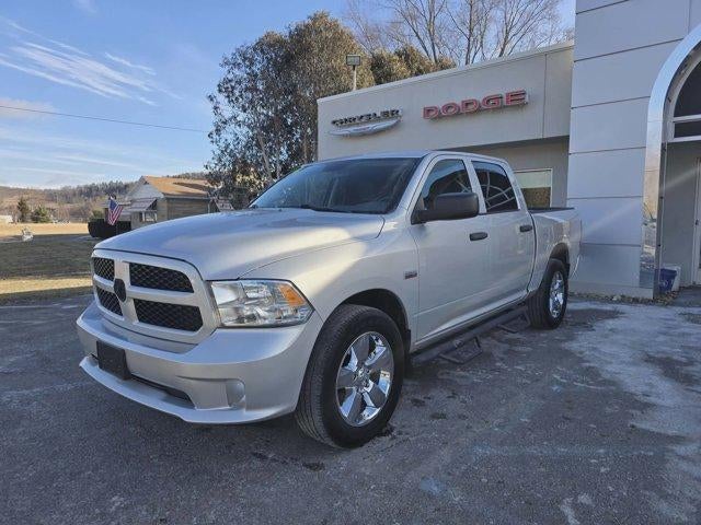 2019 RAM 1500 Classic Express 4x4 Crew Cab 5'7" Box