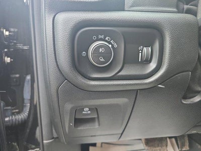 2020 RAM 1500 Big Horn 4x4 Crew Cab 5'7" Box