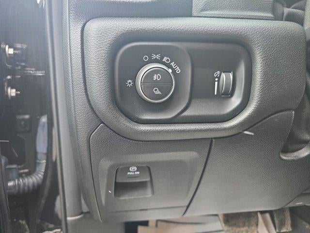 2020 RAM 1500 Big Horn 4x4 Crew Cab 5'7" Box