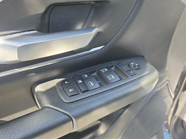 2022 RAM 1500 Big Horn 4x4 Crew Cab 5'7" Box