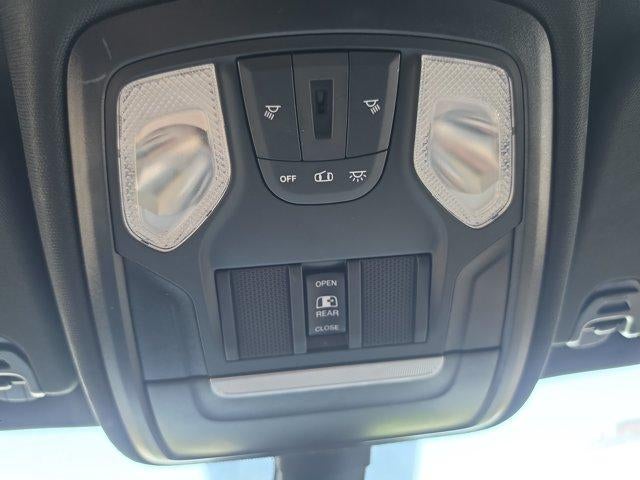 2022 RAM 1500 Big Horn 4x4 Crew Cab 5'7" Box