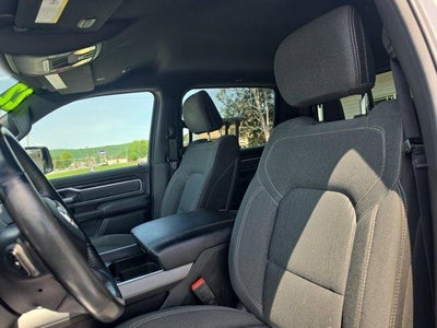2022 RAM 1500 Big Horn 4x4 Crew Cab 6'4" Box