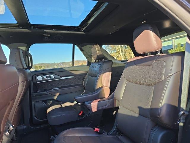 2025 Ford Explorer Platinum 4WD