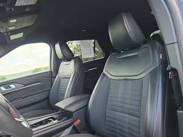 2025 Ford Explorer ST-Line 4WD