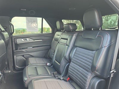 2025 Ford Explorer ST-Line 4WD