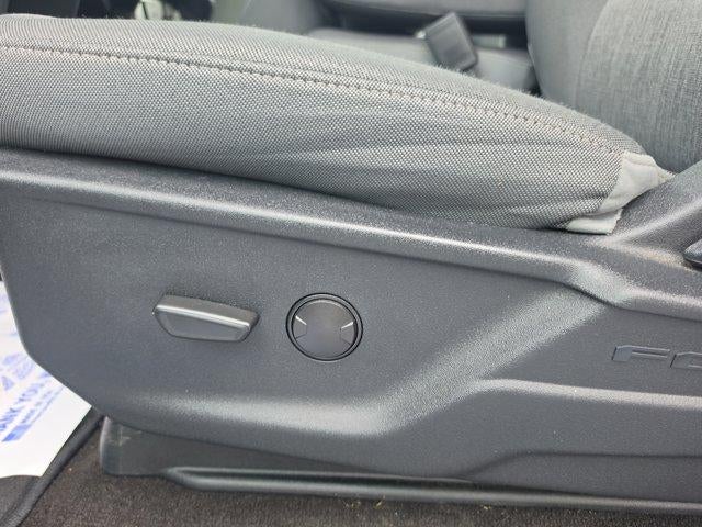 2022 Ford F-150 XL 4WD SuperCrew 5.5' Box