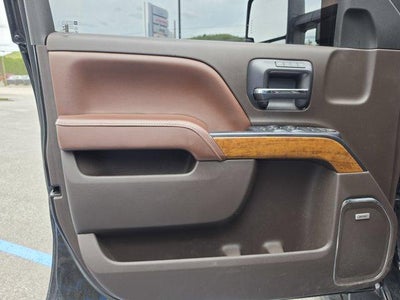 2015 Chevrolet Silverado 2500HD Built After Aug 14 Crew Cab Standard Box 4-Wheel Drive High Country