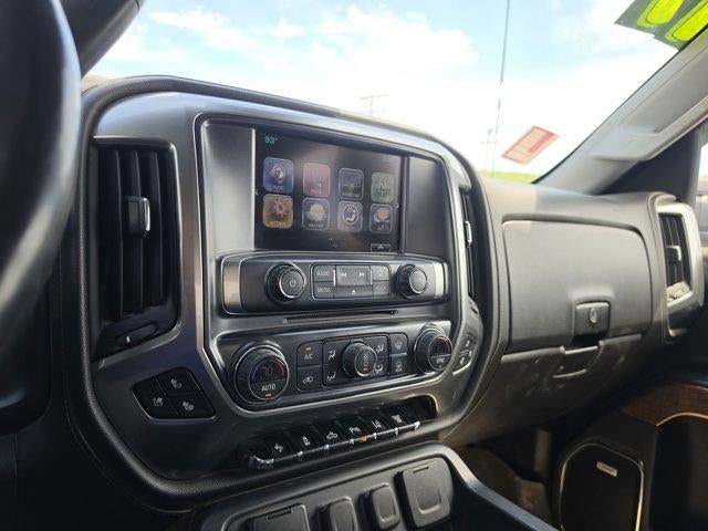 2017 Chevrolet Silverado 3500 HD Crew Cab Long Box 4-Wheel Drive LTZ