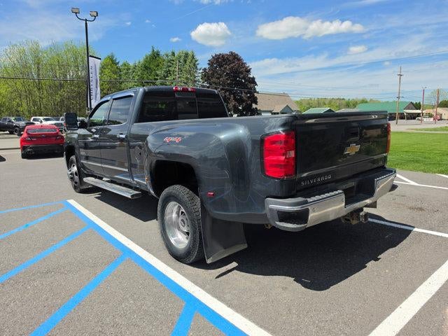 2017 Chevrolet Silverado 3500 HD Crew Cab Long Box 4-Wheel Drive LTZ