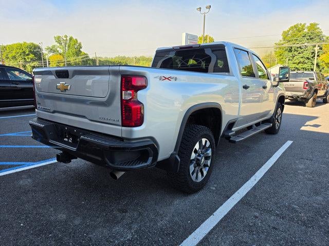 2022 Chevrolet Silverado 2500 HD Crew Cab Standard Box 4-Wheel Drive Custom