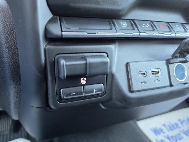 2022 Chevrolet Silverado 2500 HD Crew Cab Standard Box 4-Wheel Drive Custom