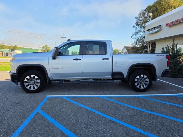 2022 Chevrolet Silverado 2500 HD Crew Cab Standard Box 4-Wheel Drive Custom