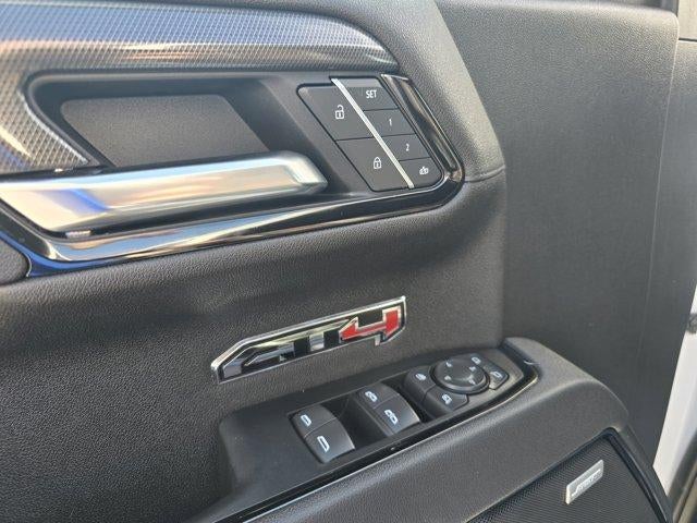 2025 GMC Sierra 1500 Crew Cab Short Box 4-Wheel Drive AT4