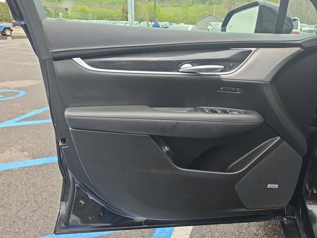 2022 Cadillac XT5 AWD 4dr Premium Luxury