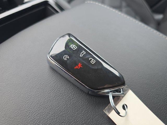 2025 Volkswagen Atlas 2.0T SE w/Technology 4MOTION