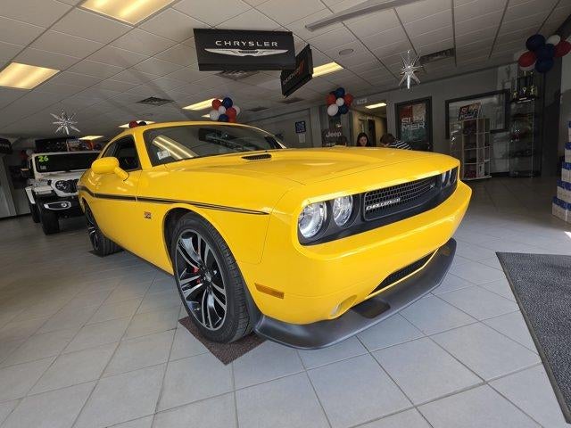 2012 Dodge Challenger 2dr Cpe Yellow Jacket
