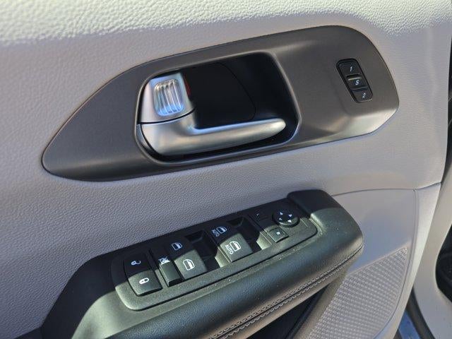 2022 Chrysler Pacifica Touring L AWD