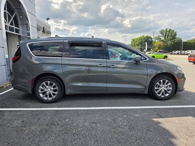 2021 Chrysler Pacifica Touring L AWD