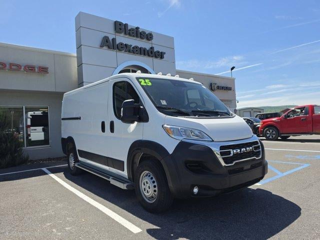 2025 RAM ProMaster Cargo Van Tradesman 2500 Low Roof 136" WB w/Pass Seat