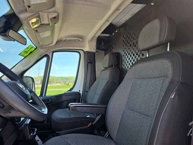 2025 RAM ProMaster Cargo Van Tradesman 2500 Low Roof 136" WB w/Pass Seat
