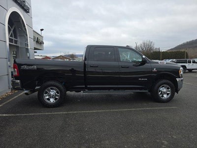 2020 RAM 2500 Tradesman 4x4 Crew Cab 6'4" Box