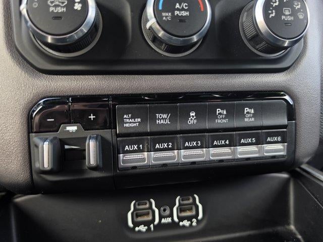 2022 RAM 2500 Big Horn 4x4 Crew Cab 6'4" Box