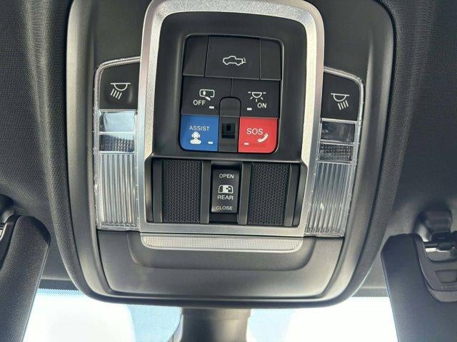 2022 RAM 2500 Laramie 4x4 Crew Cab 6'4" Box