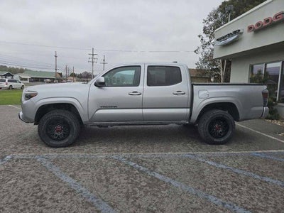 2023 Toyota Tacoma 4WD 4WD SR Double Cab 5' Bed V6 AT (GS)
