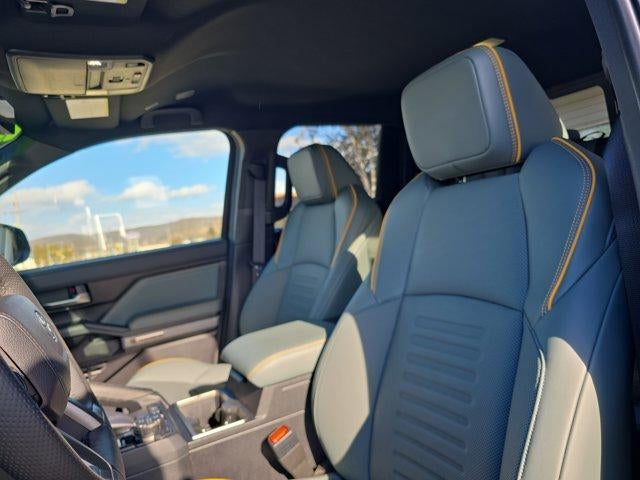 2025 Toyota Tacoma 4WD 4WD Trailhunter Hybrid Double Cab 5' Bed AT (Natl)