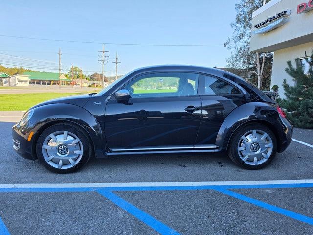 2013 Volkswagen Beetle 2dr Man 2.0T Turbo *Ltd Avail*