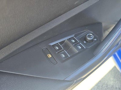 2022 Volkswagen Jetta SE Auto