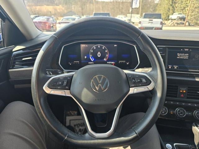 2022 Volkswagen Jetta SE Auto