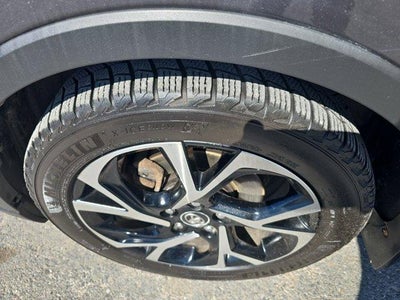 2018 Toyota C-HR XLE Premium FWD (Natl)