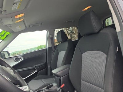 2023 Kia Soul LX IVT